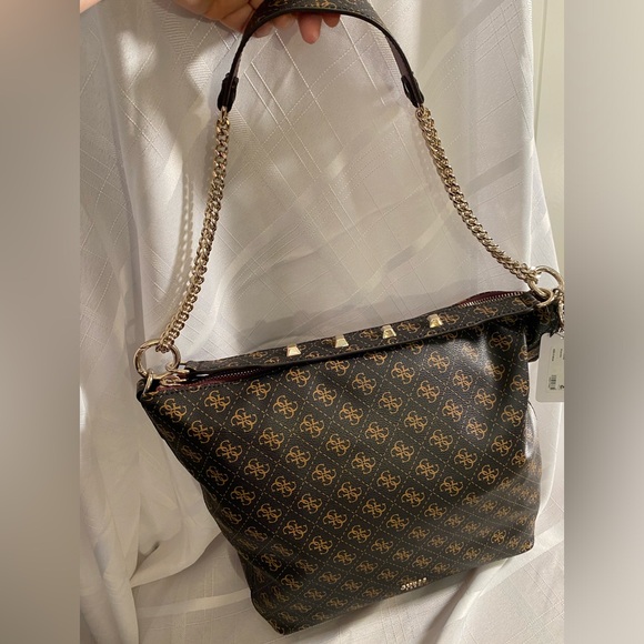 Guess MIA Hobo Shoulder Bag in faux leather, color brown model: MIA HOBO. NWT. - Picture 4 of 15